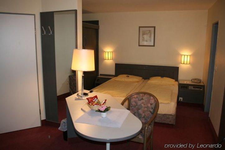 Invite Hotel Nuernberg City Cameră foto